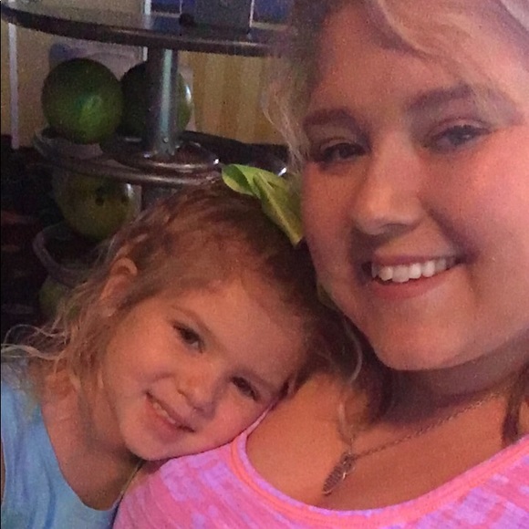 Meet your Posher, Robyn - Picture 1 of 1